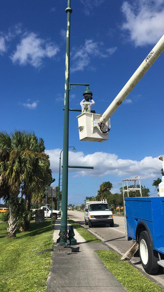 Pole Light