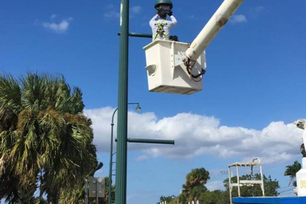 Pole-light west palm beach